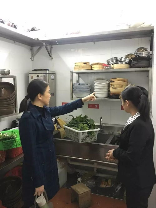 龍華食藥監局加強督查春節年夜飯餐飲服務單位，守護市民“舌尖上的安全”